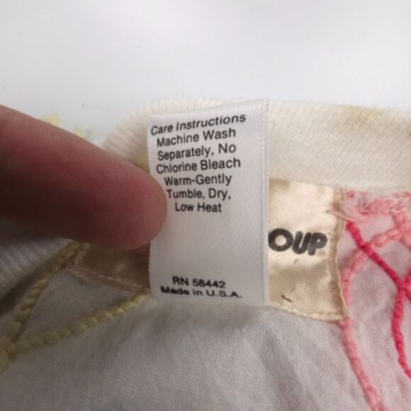 VINTAGE Canyon Group Beverly Hills Chenille Pullover Sweatshirt Wedding Cake Y2k - Picture 6 of 6